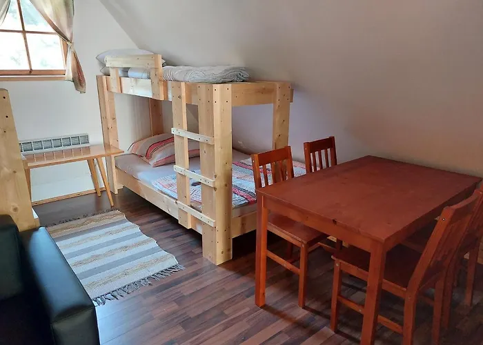 Pod Jaskynou Кемпинг